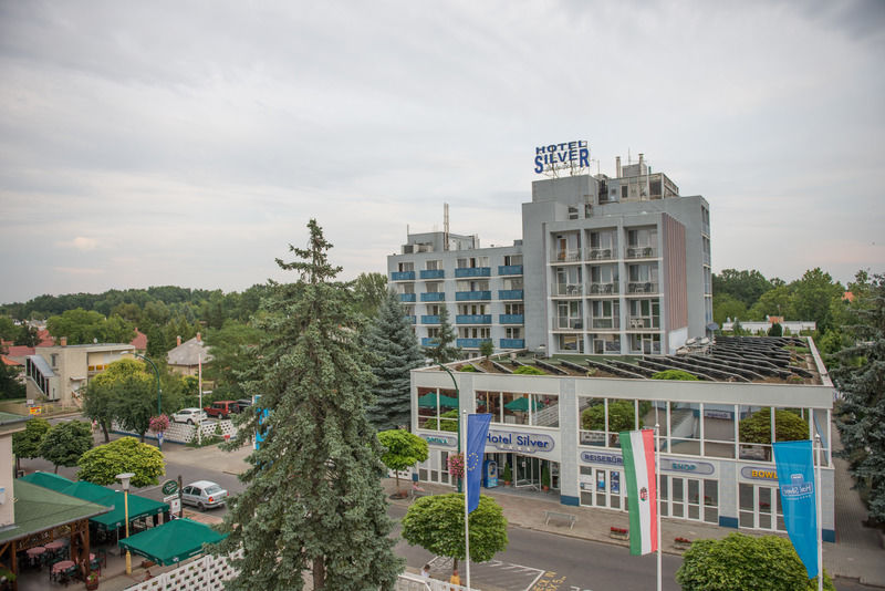 Hotel Silver Hajdúszoboszló Buitenkant foto